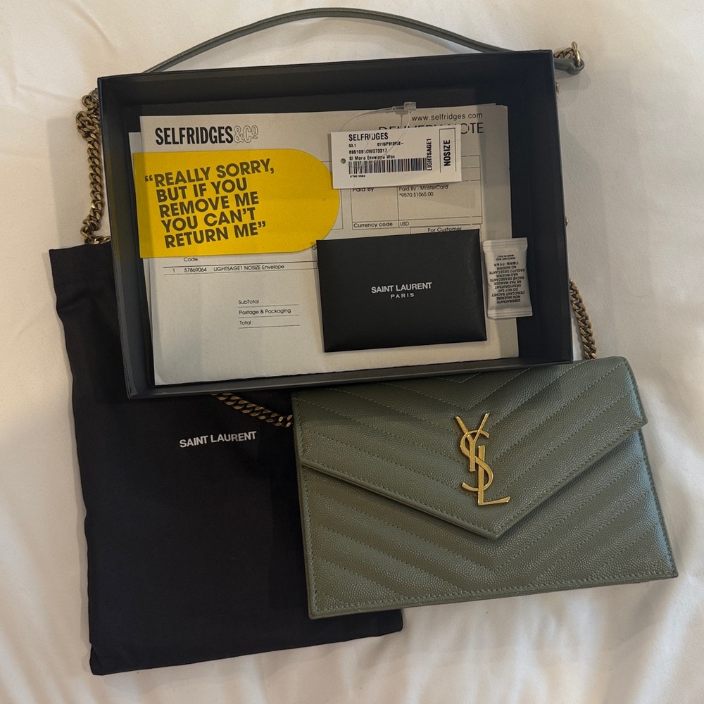 Ysl green wallet on chain cassandre